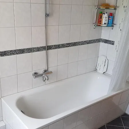 Apartment Schone Saubere 2-zimmer-wohnung Fur Messen Oder Sonstigen Zeiten