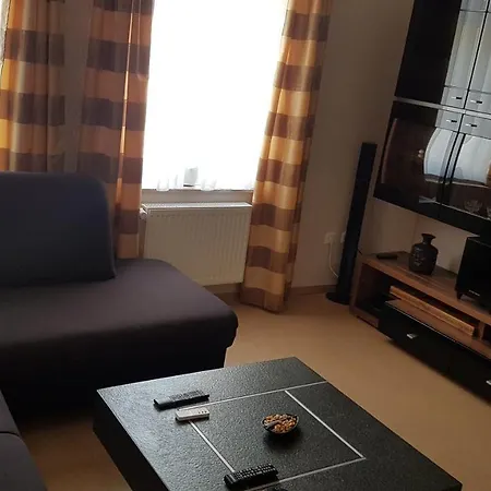 Schone Saubere 2-zimmer-wohnung Fur Messen Oder Sonstigen Zeiten Apartment *