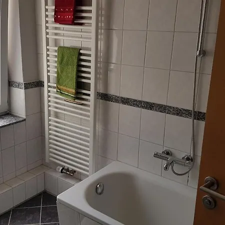 Schone Saubere 2-zimmer-wohnung Fur Messen Oder Sonstigen Zeiten *